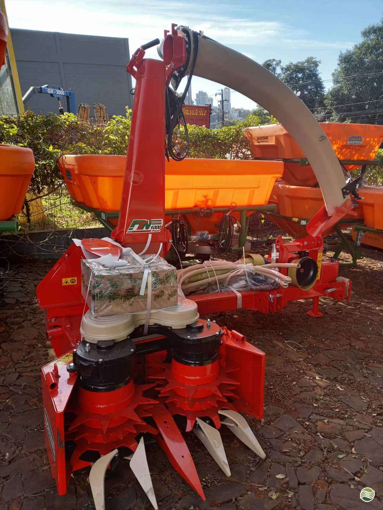 IMPLEMENTOS AGRICOLAS COLHEDORAS COLHEDORA AREA TOTAL Milani Máquinas FRANCISCO BELTRAO PARANÁ PR